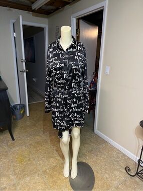 AKIRA Black Long Sleeve Shirt Dress with White City Text Print